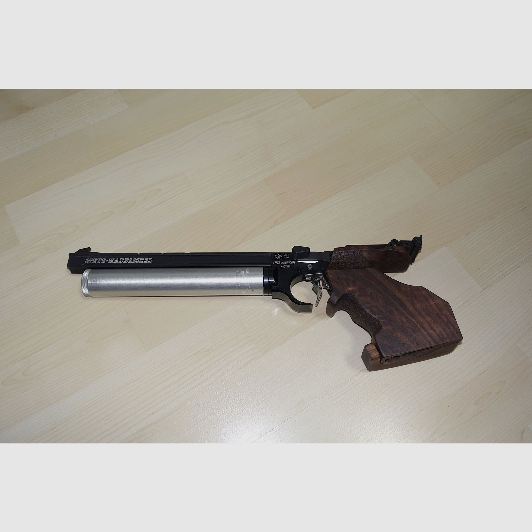 Steyr LP10 Pressluft Matchpistole / Links- oder Rechtsgriff