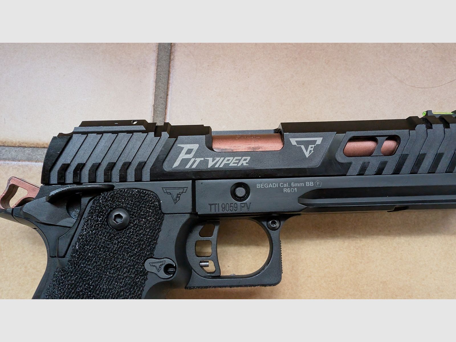 TTI Pit Viper (R601) HiCapa GBB, Bild 3 von 6
