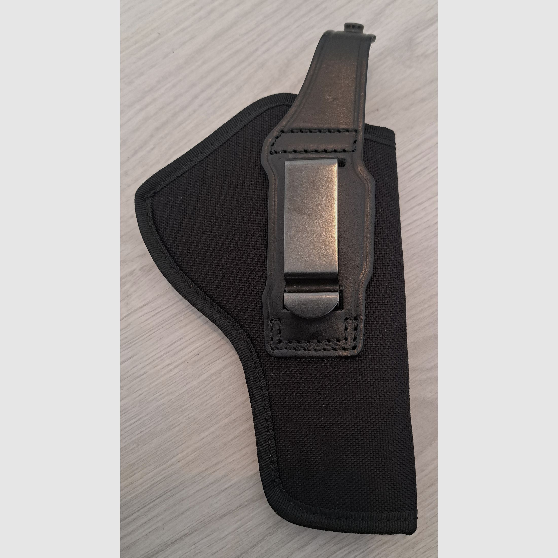 Groot revolverholster voor bijvoorbeeld Colt Python