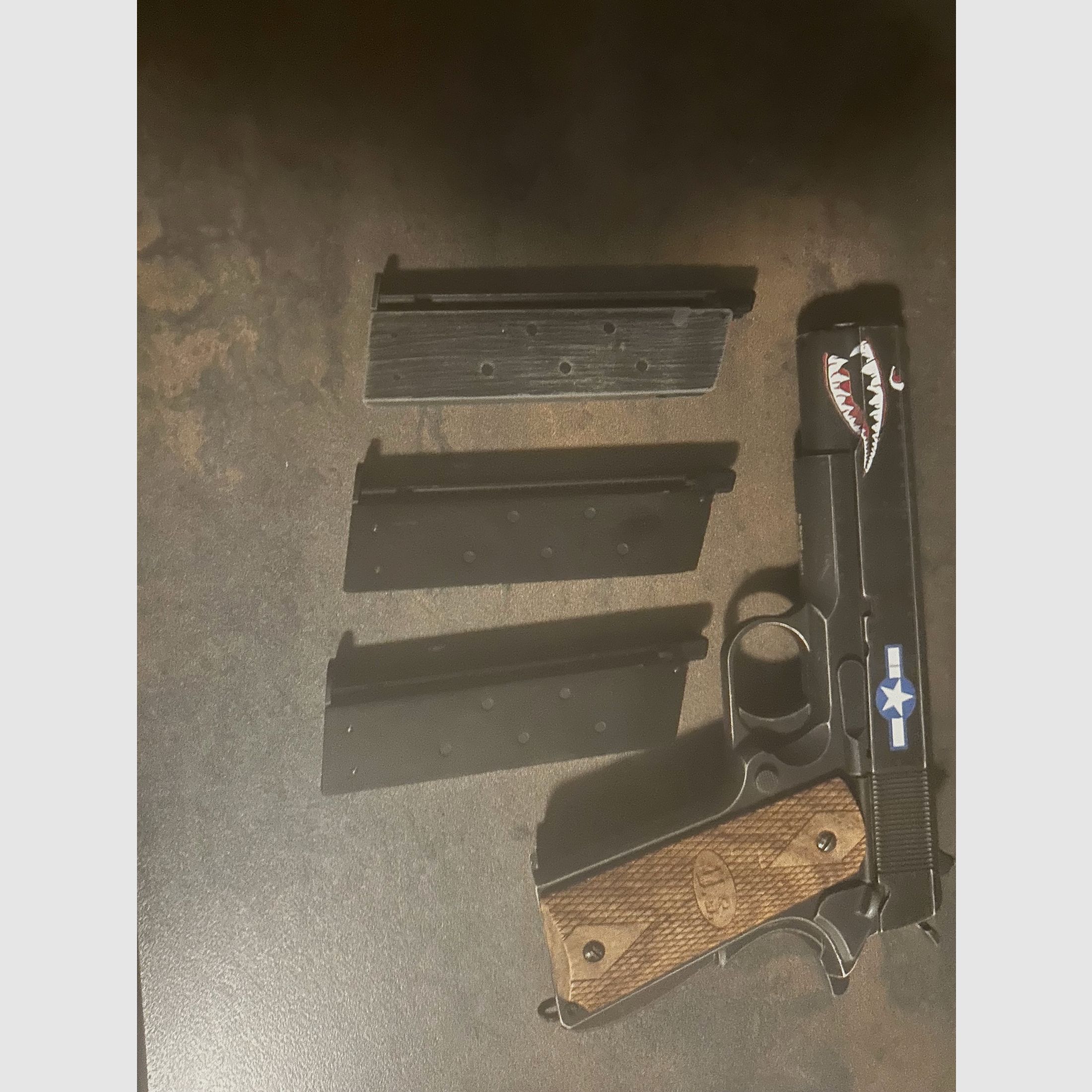 AW CUSTOM 1911 Squatron