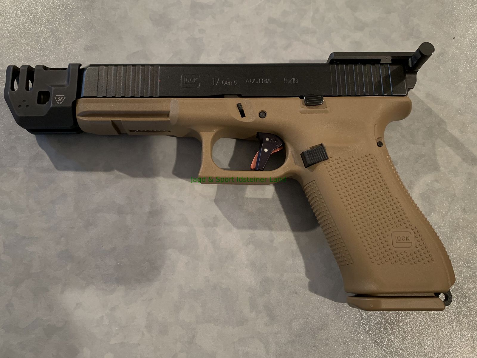 Glock G17 Gen5 FR inkl. Tuningpaket v. Strike Industries & Timney