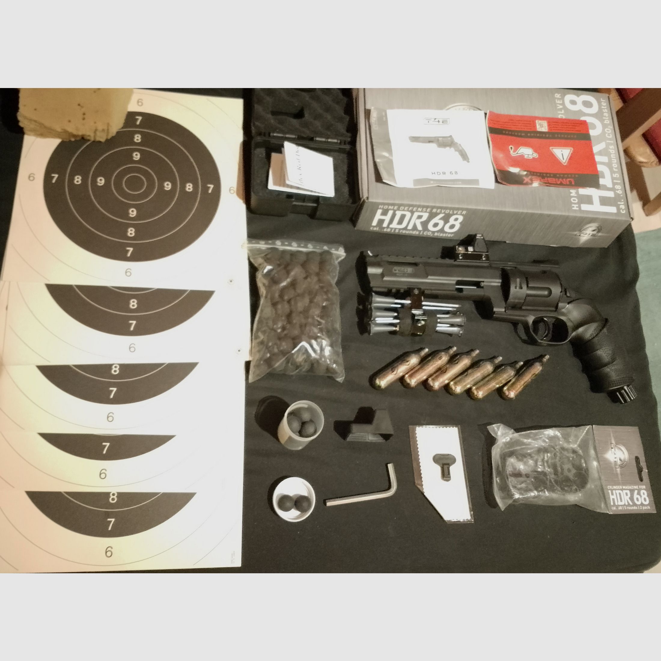 Neuwertiger HDR68 Markierer Gen1 T4E Cal .68 Nägel keine Pfeile Geschosshalter Nagelgeschosse Set Red DOT Visier 2 extra Magazin Trommel Rubberballs Zielscheiben CO2 Kapseln 