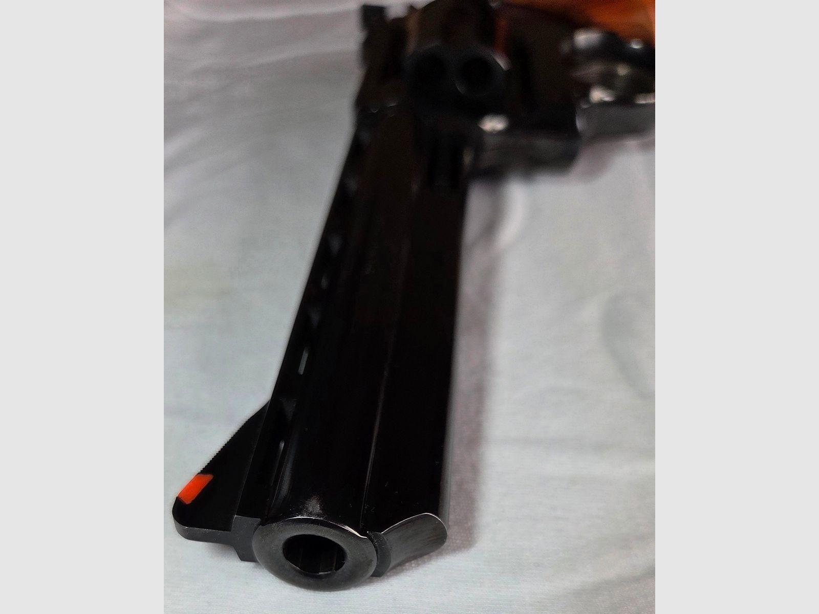 TAURUS 686 Kal. 357 Mag handgefertigter Griff