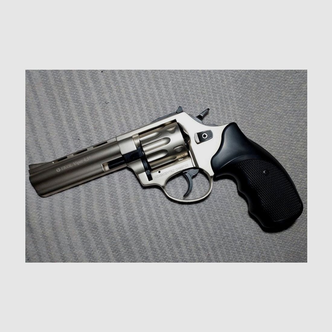 Ekol Viper 4.5 inch blank firing revolver nickel 9 mm R.K. (PTB 1062) like new!