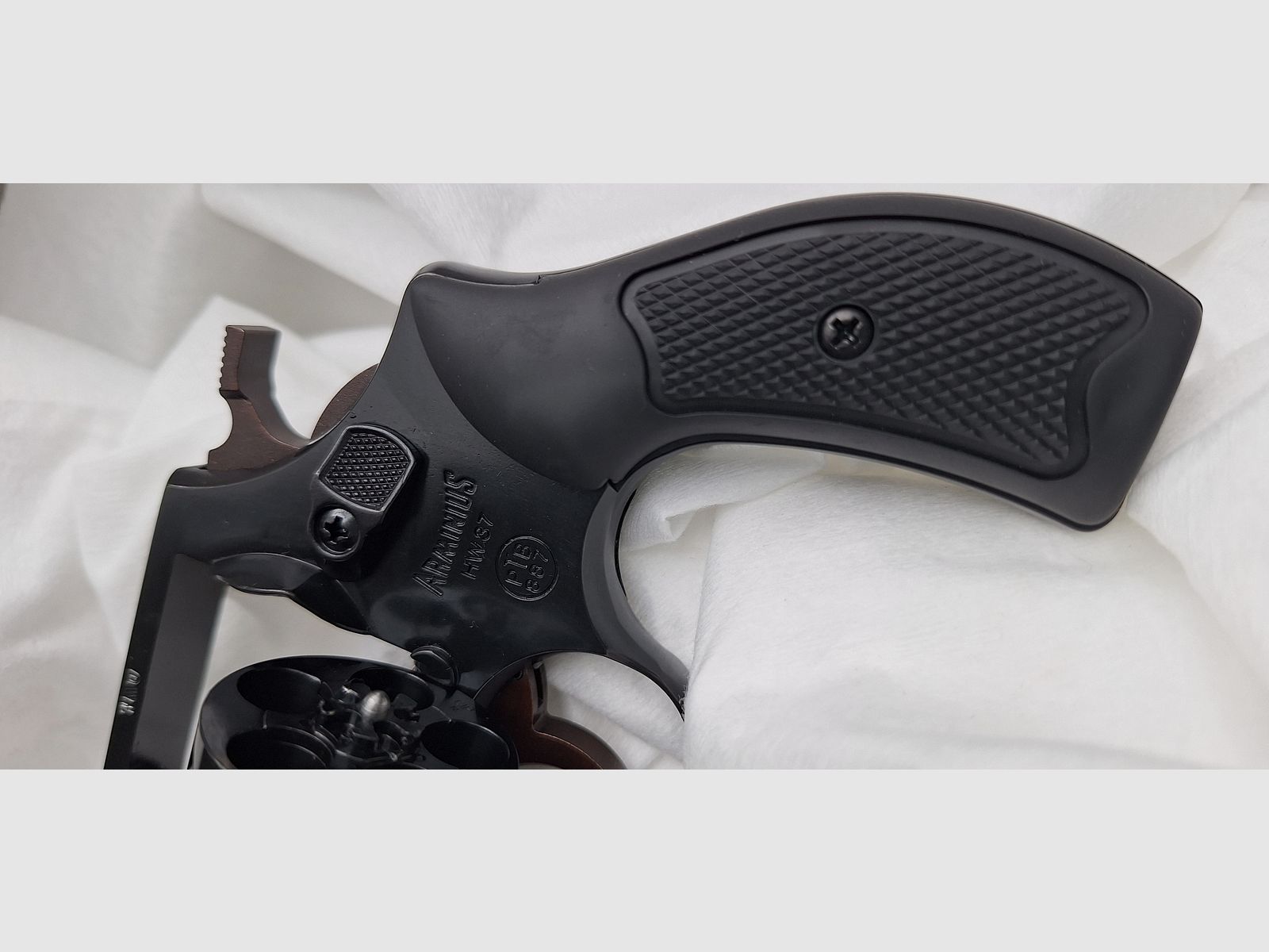 Revolver Arminium HW 37