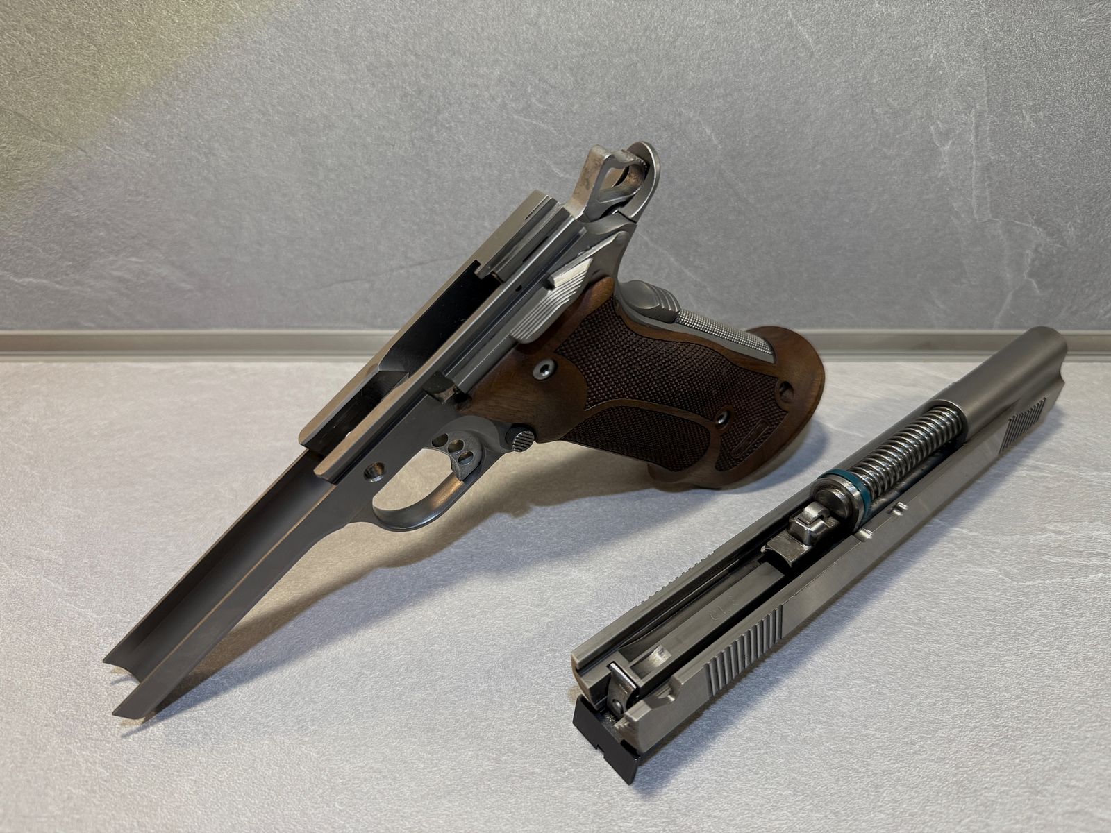 1911 HPS Ziel 6 " Exclusiv  45 Auto / 45 ACP  Aristokrat Visier, Nill Master usw.
