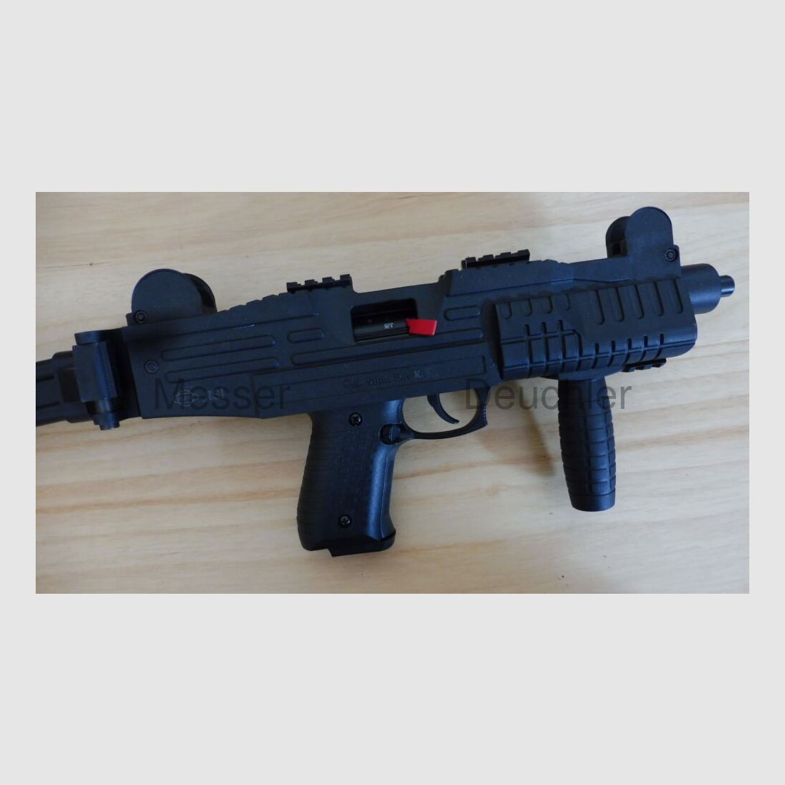 Ekol ASI Schreckschusspistole / Maschinenpistole mit Klappschaft