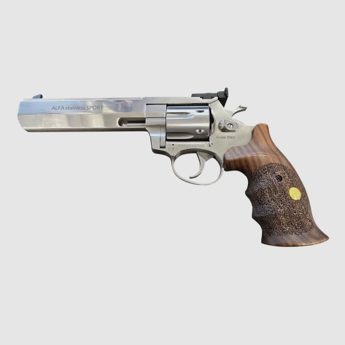 Alfa Proj 3563 Sport Revolver en acier inoxydable .357Mag-Griff Nr.9 Fabriqué en CZ - disponible immédiatement - Prix de vente conseillé : 1359€