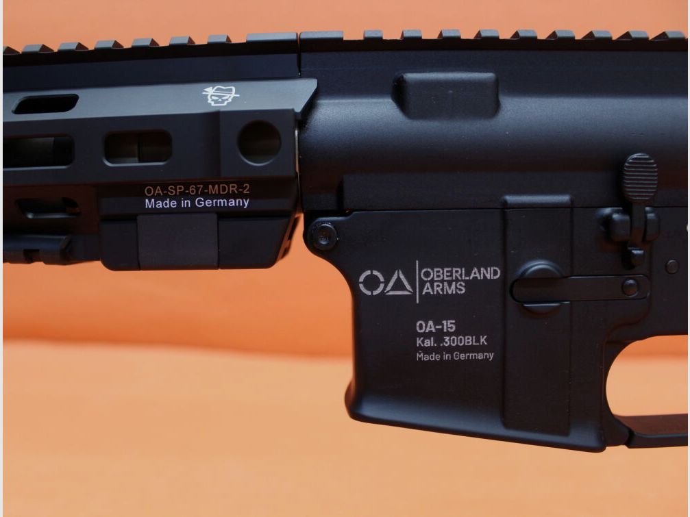 Oberland Arms Ha.Rifle .300AAC Blackout Oberland Arms OA-15 M10 Sistema AR-15 10,7" cañón/ M-LOK/ culata retráctil