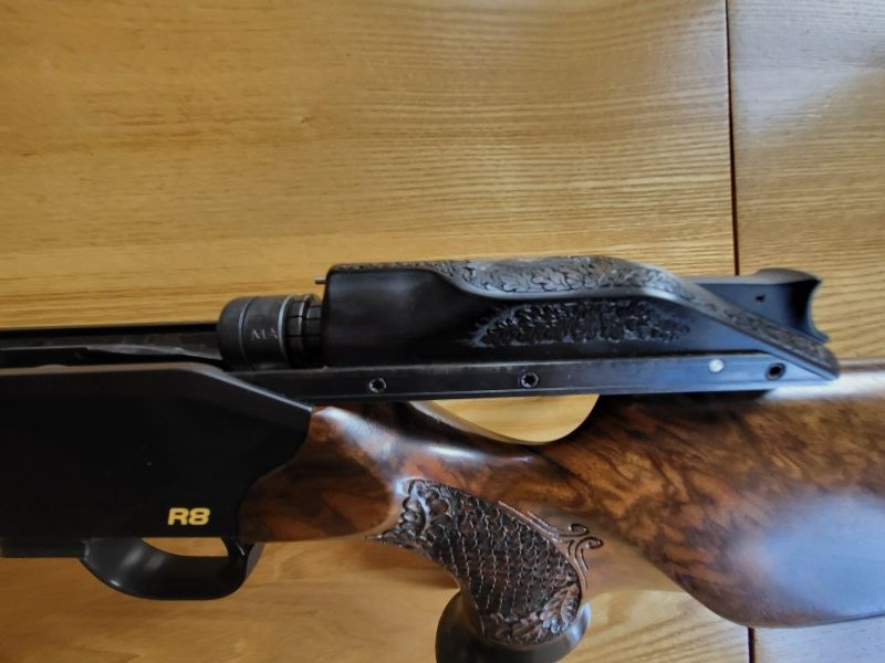 Blaser R8 Luxus .300WinMag, image 2 of 3