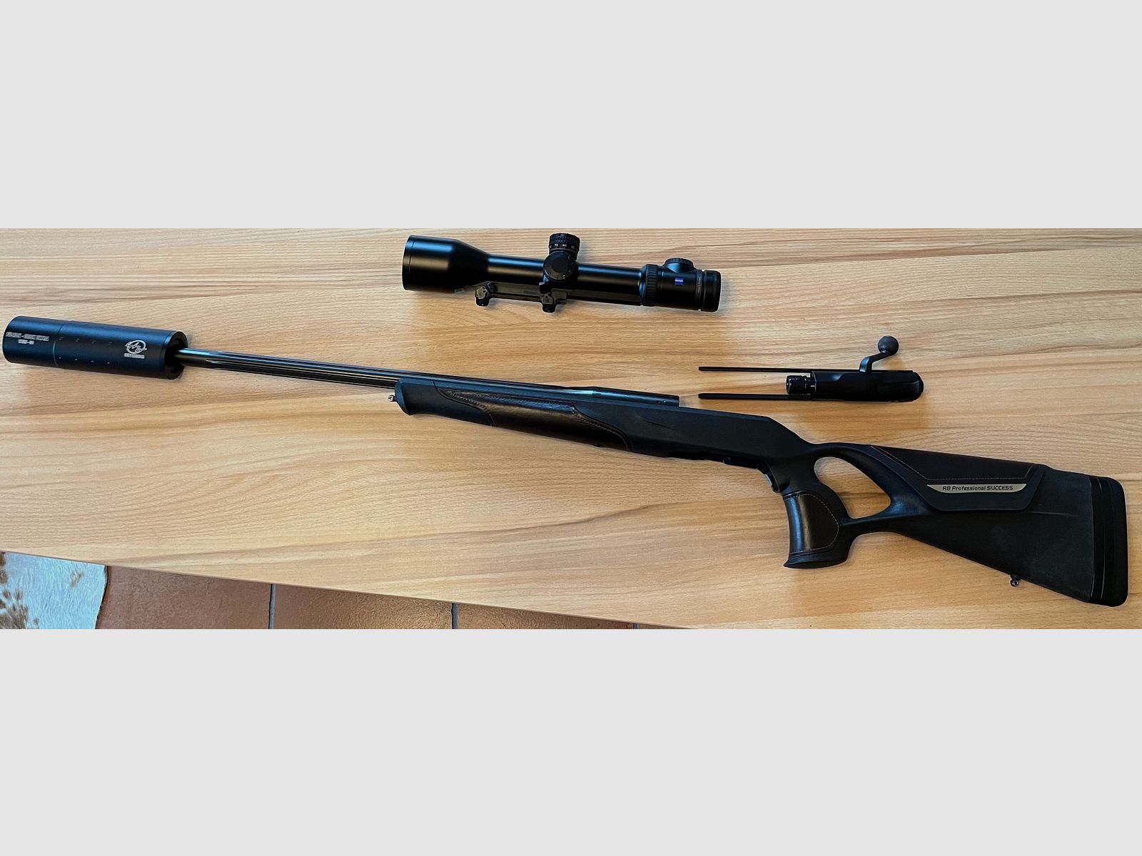 Blaser R8 Professional SUCCESS 8X57JS complete offer