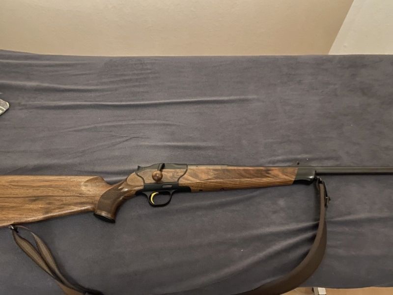 Blaser R8 Luxus similare Attache 8x57 IS Semi