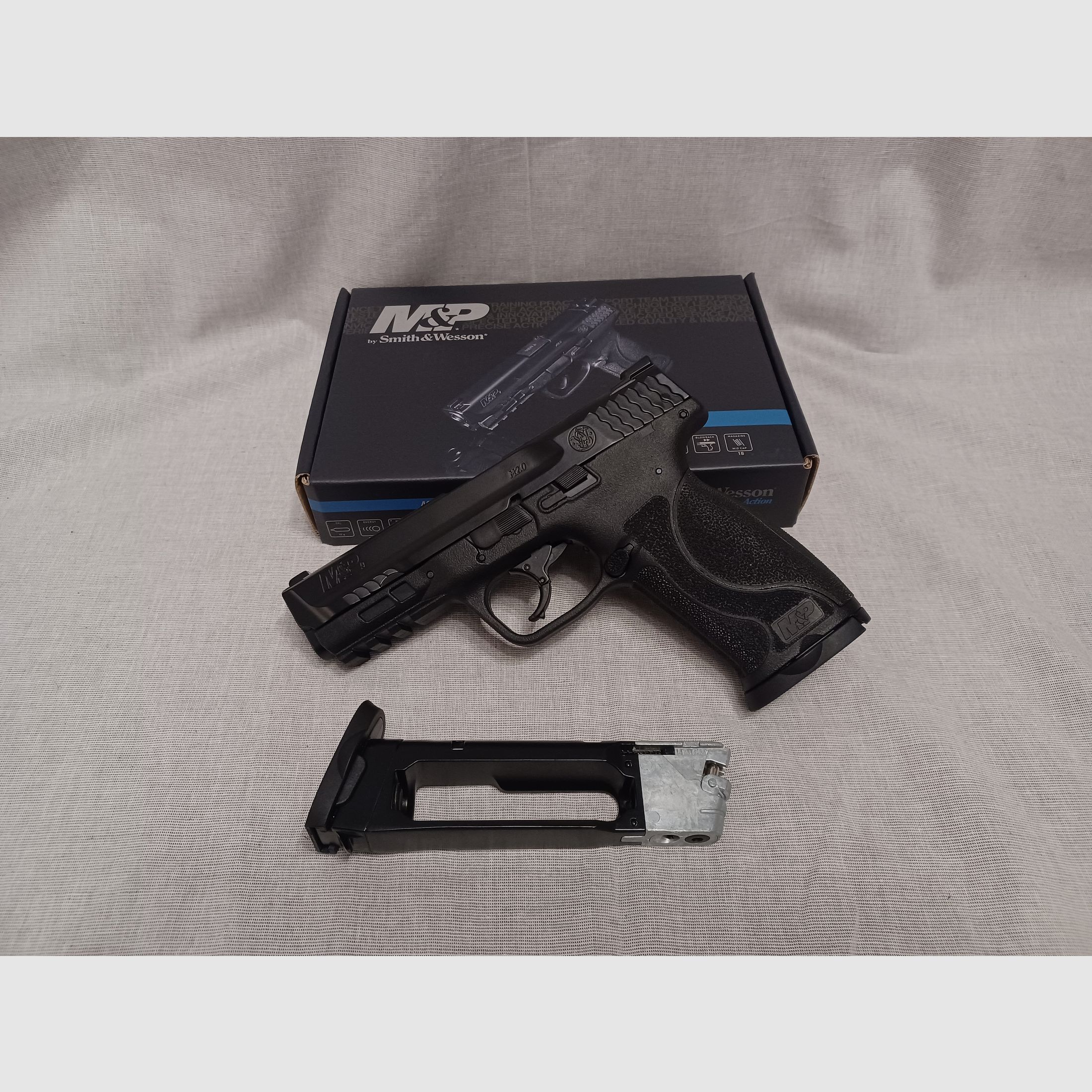 Smith & Wesson M&P9 M2.0 / 4,5 mm BB / BlowBack / CO2 / Pistola / OVP (66)