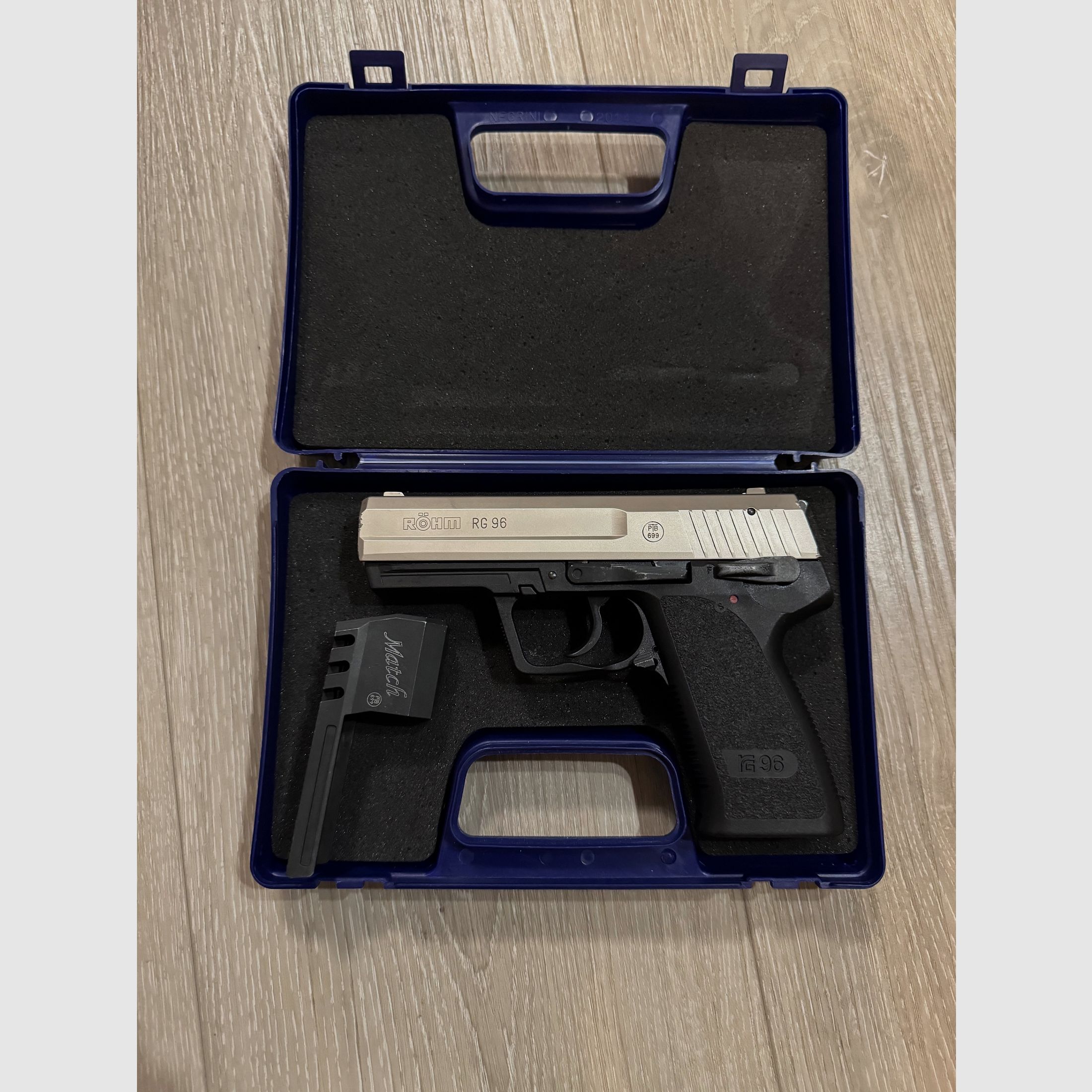 Röhm RG 96 Nickel PTB 699 (Oude Röhm-productie / Blauwe OVP / Stalen barrel), afbeelding 2 van 5