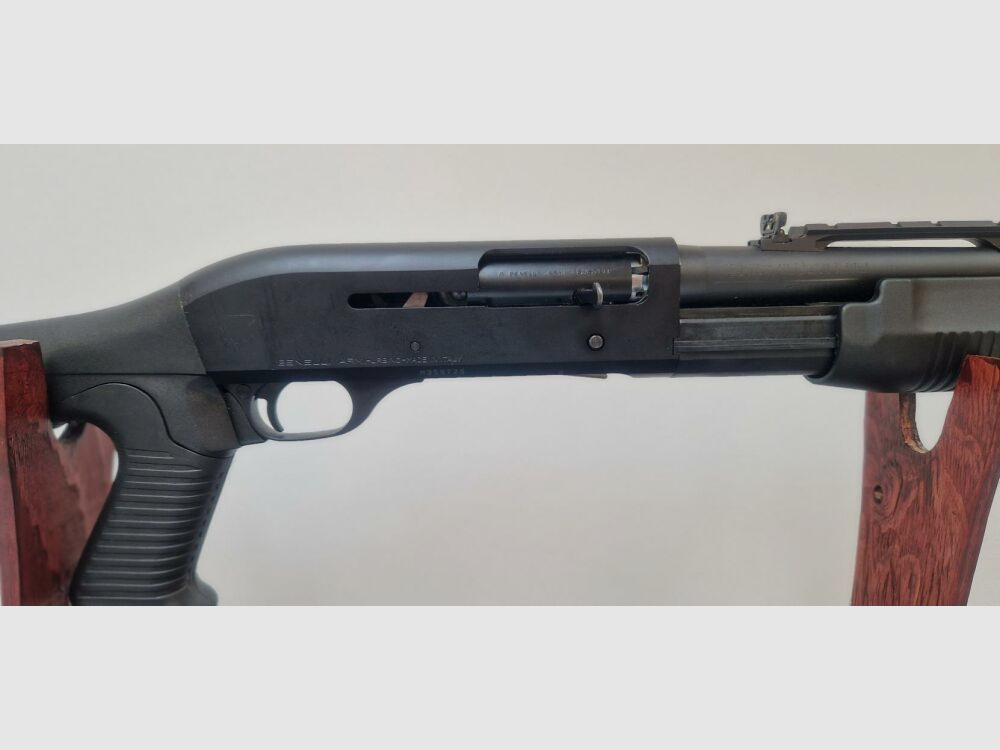 Benelli	 Selbstladeflinte Benelli M3 Super 90