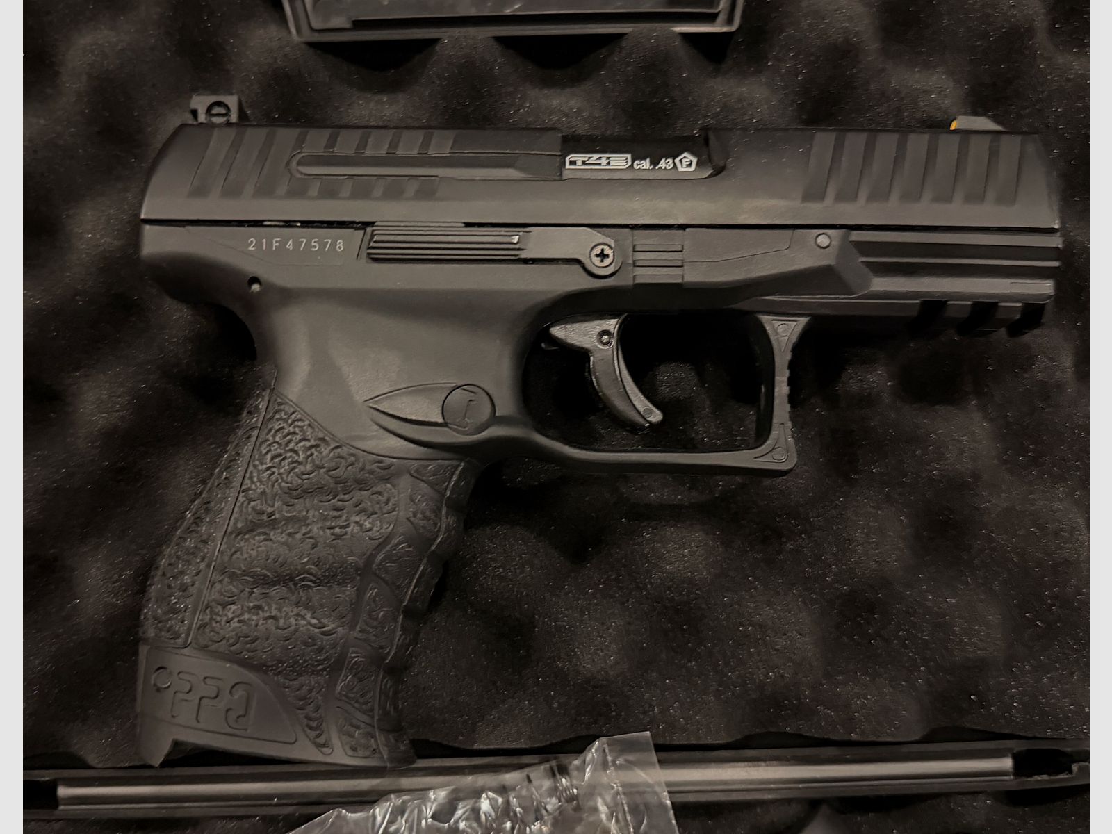 Walther PPQ M2 T4E RAM cal. .43 – incl. 2 magazines – good condition