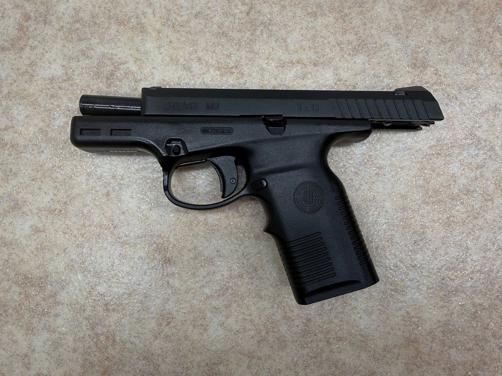 Steyr M9 (9mm Luger)