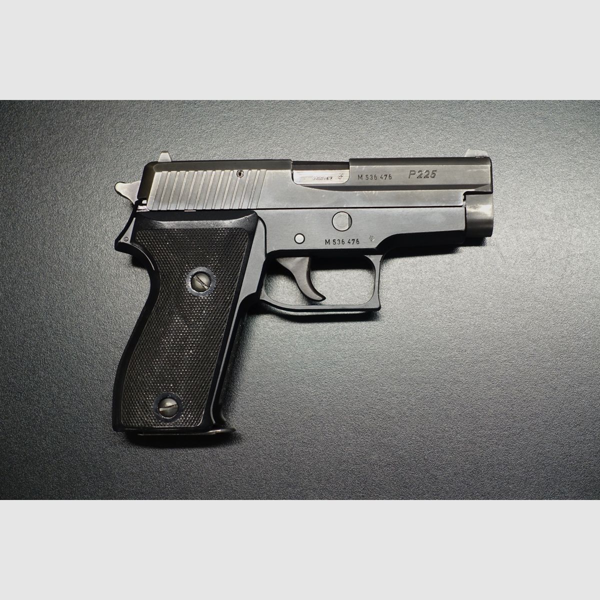 Sig Sauer P225, Bild 1 von 5