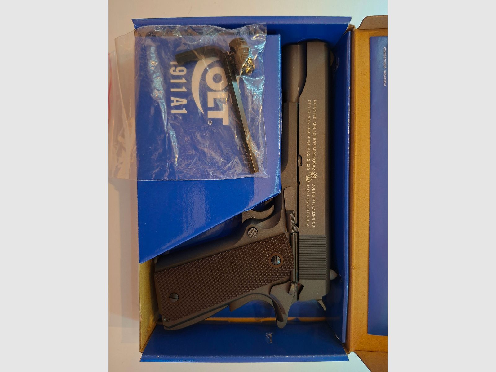 KWC Colt 1911 CO2 Blowback Parkerized 6mm