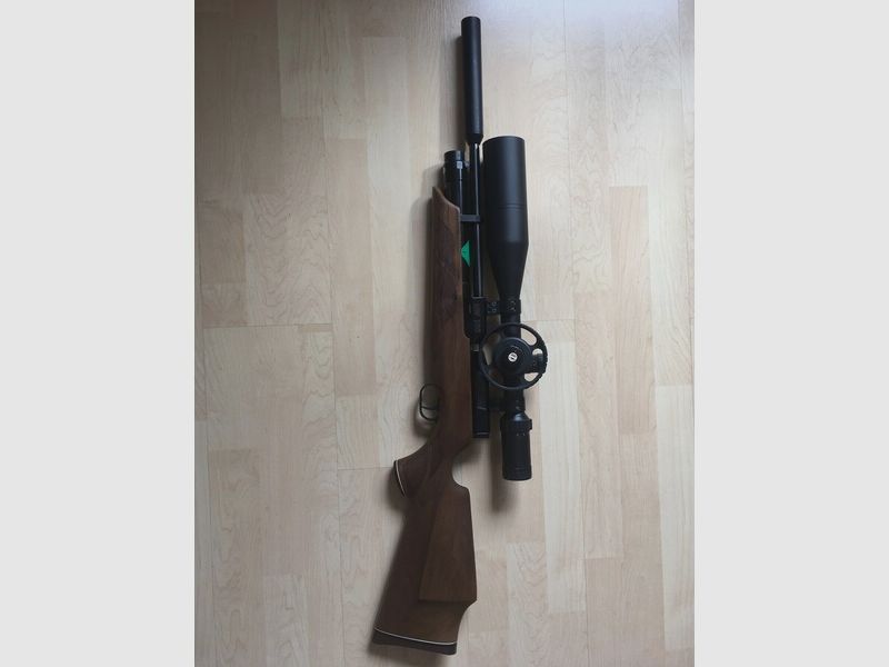 Weihrauch HW 100 mit HAWKE Sidewinder 6-24x56 SR-PRO