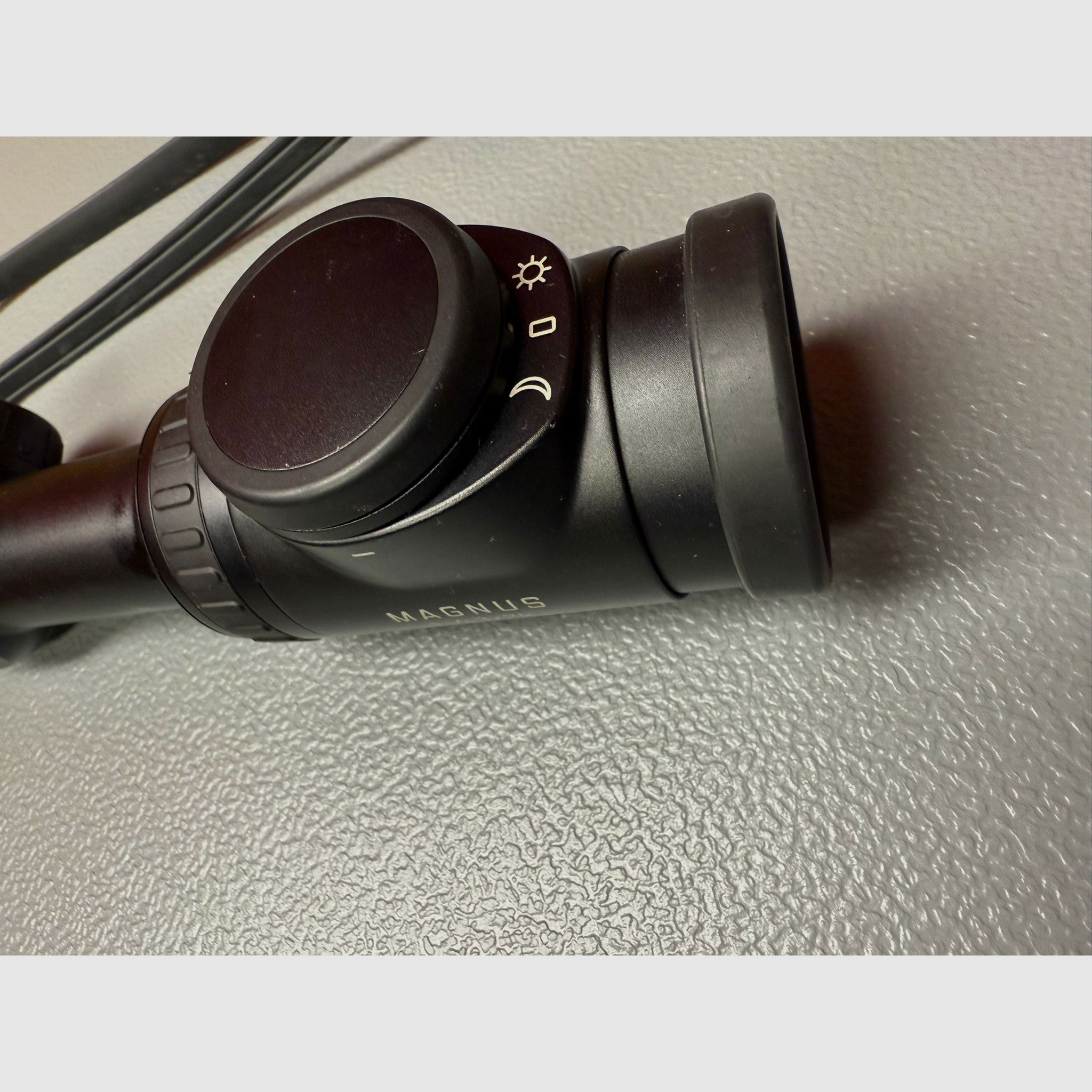 Leica Magnus 1-6.3x24 Abs. L-3D con guida