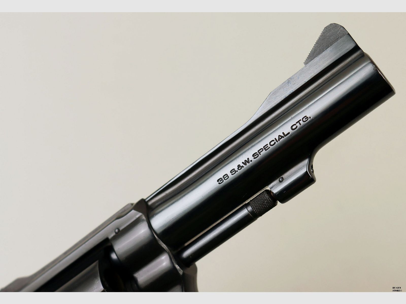 Revolver Smith & Wesson mod. 15-4 cal. 38Sp matr. 88K5128, immagine 7 di 12