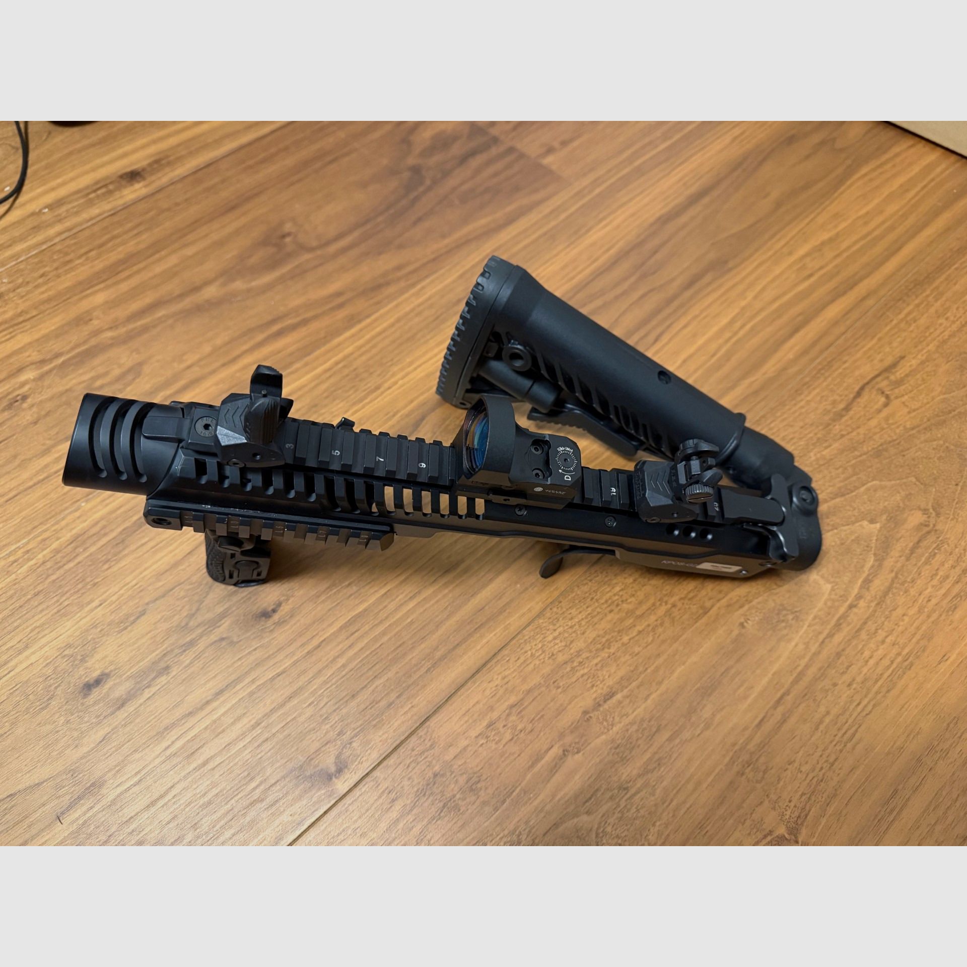 FAB Defense Anschlagschaft KPOS G2 für u.A. P30(L) incl Hawke Red Dot