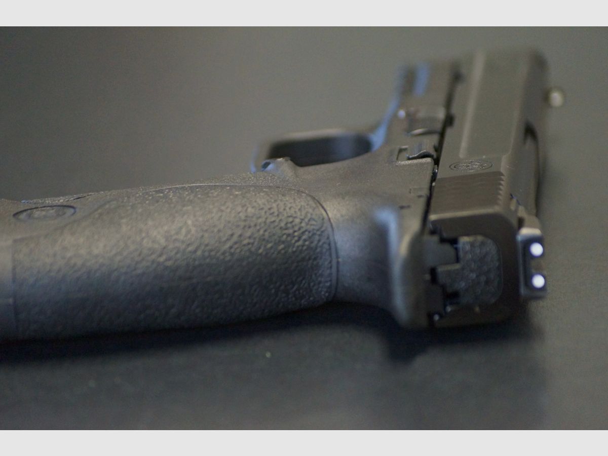 SMITH & WESSON M&P 9 CARRY & RANGE KIT, image 5 sur 6