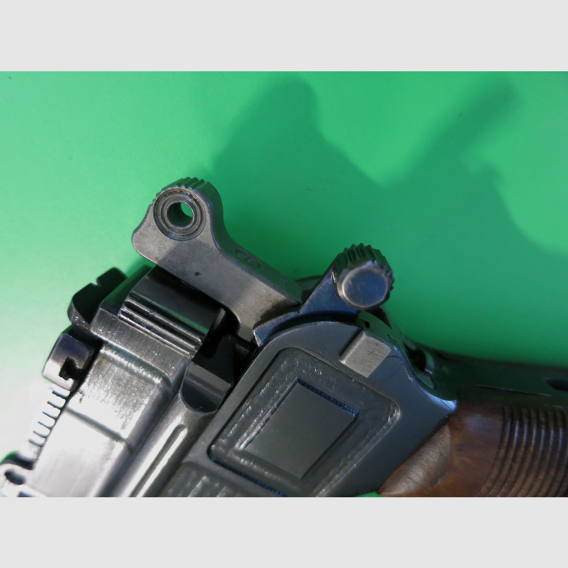 Mauser C96 -Czerwona 9-, Broomhandle, Mauser Oberndorf, kal. 9 mm, numer zgodny, oryginalny łoże + narzędzie #100