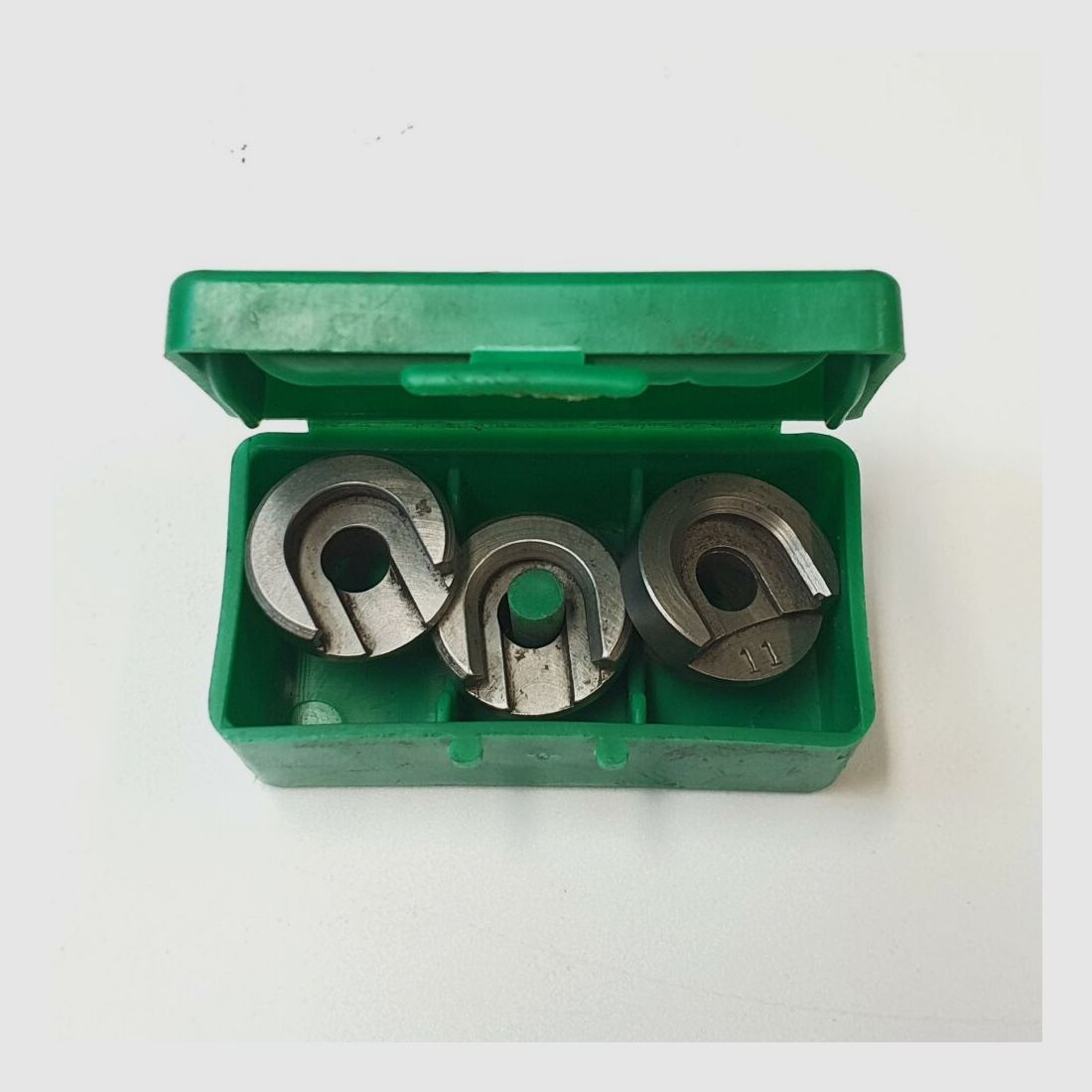 Set RCBS - set di supporti per bossoli RCBS #3, #8 e #11 in scatola verde RCBS