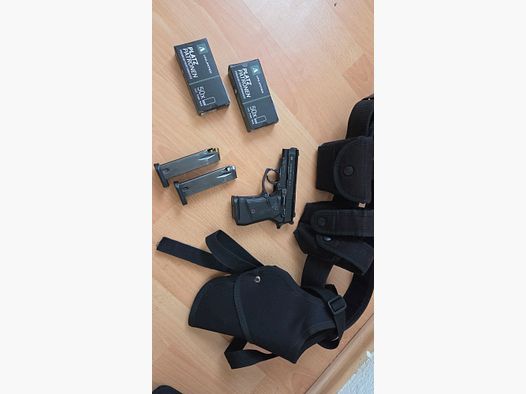 Zoraki 914 Schreckschusspistole 9mm P.A.K. – Komplettset mit viel Zubehör