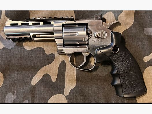 Top Smith & Wesson Clon Legends S40 neuwertig