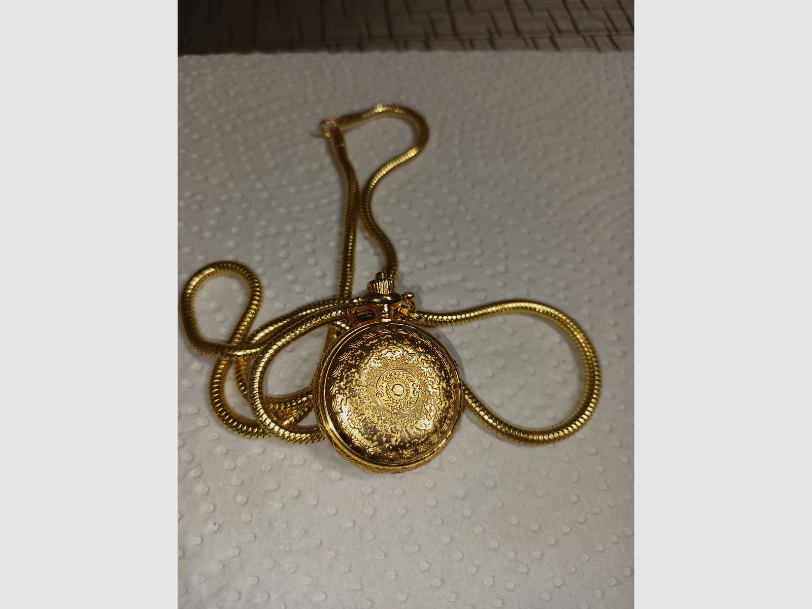 Ladies watch with necklace