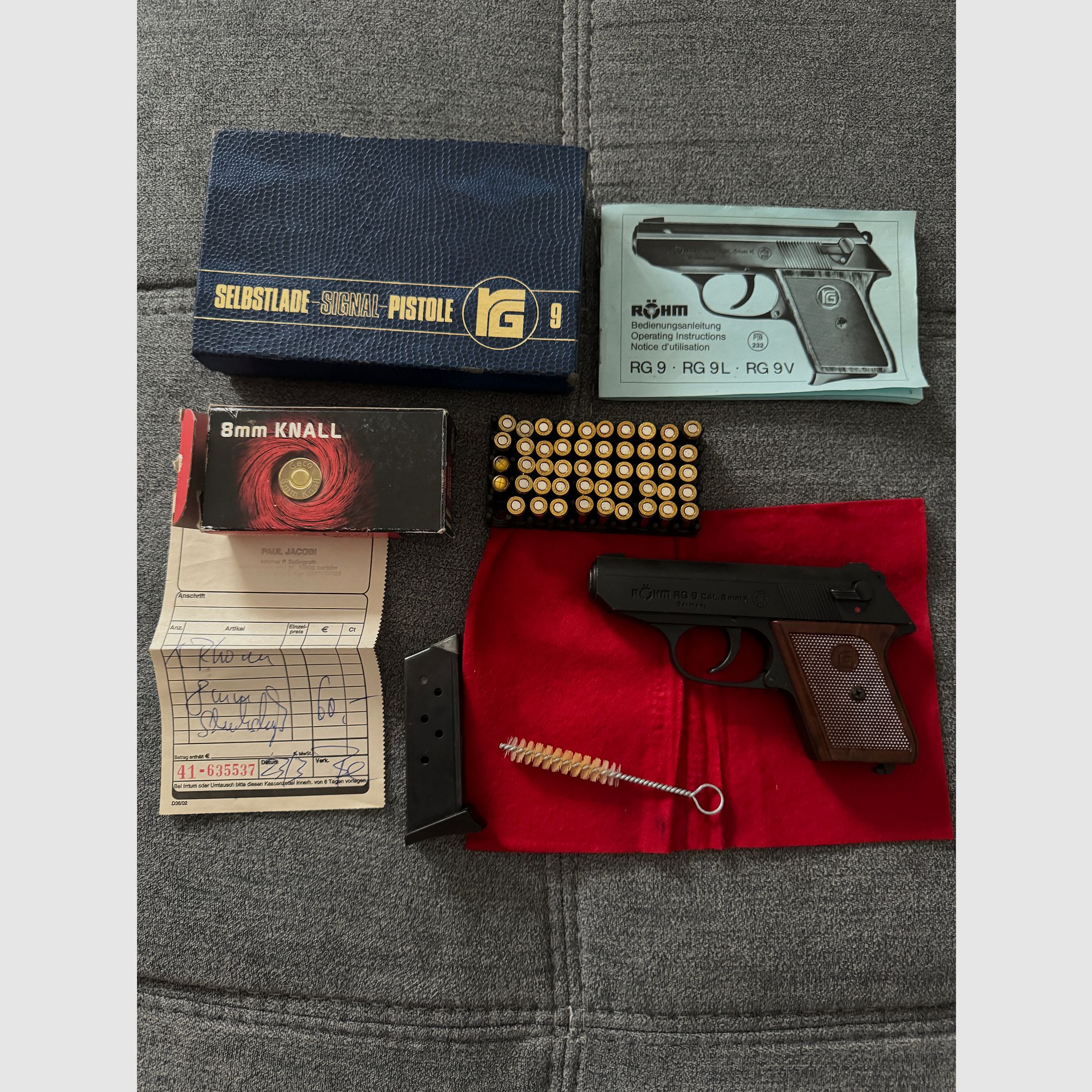 Pistola a salve Röhm RG 9 (8mm K, PTB 413) – set completo da collezione con OVP & munizioni
