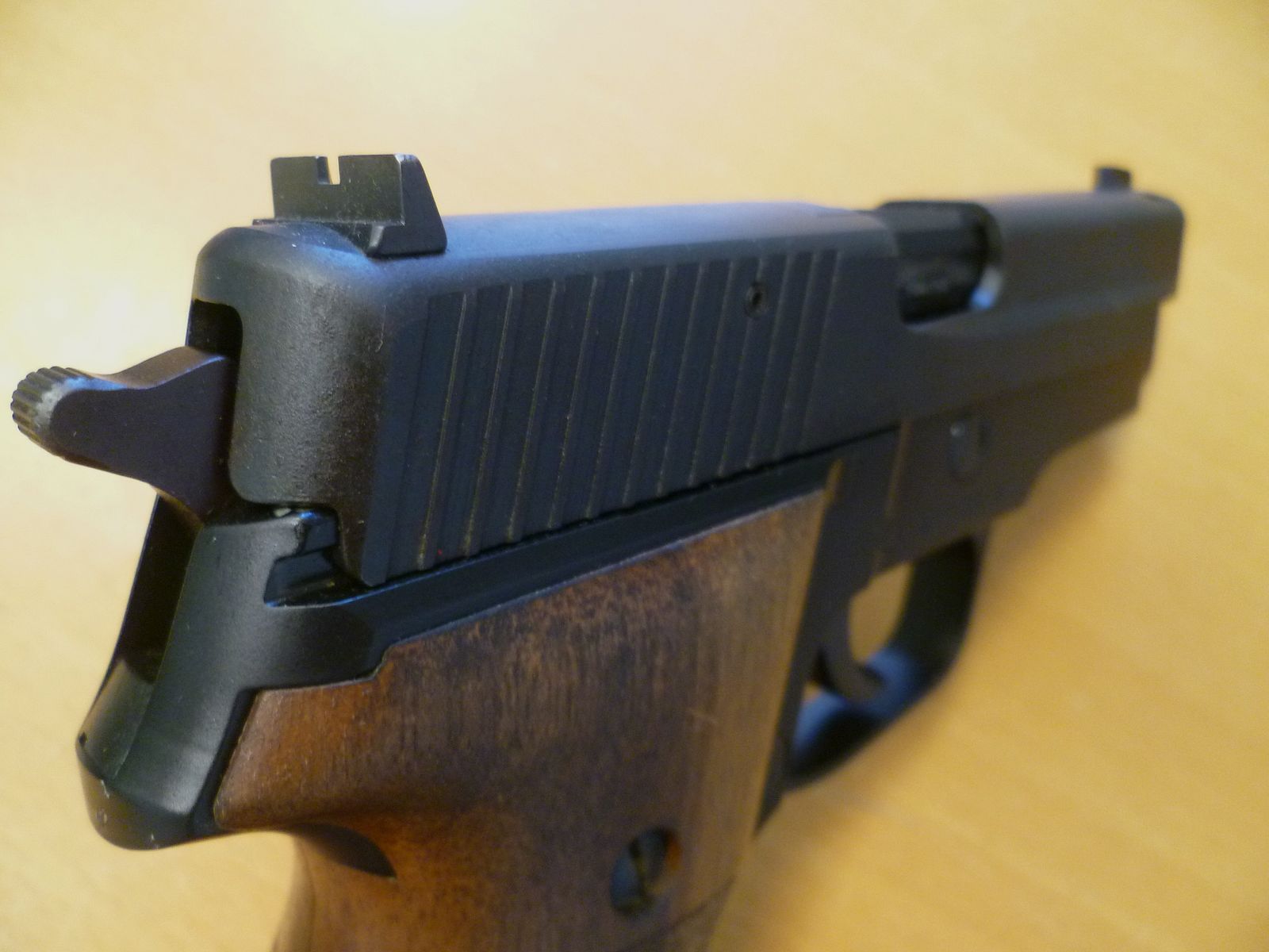 Pistolet SIG Sauer P228