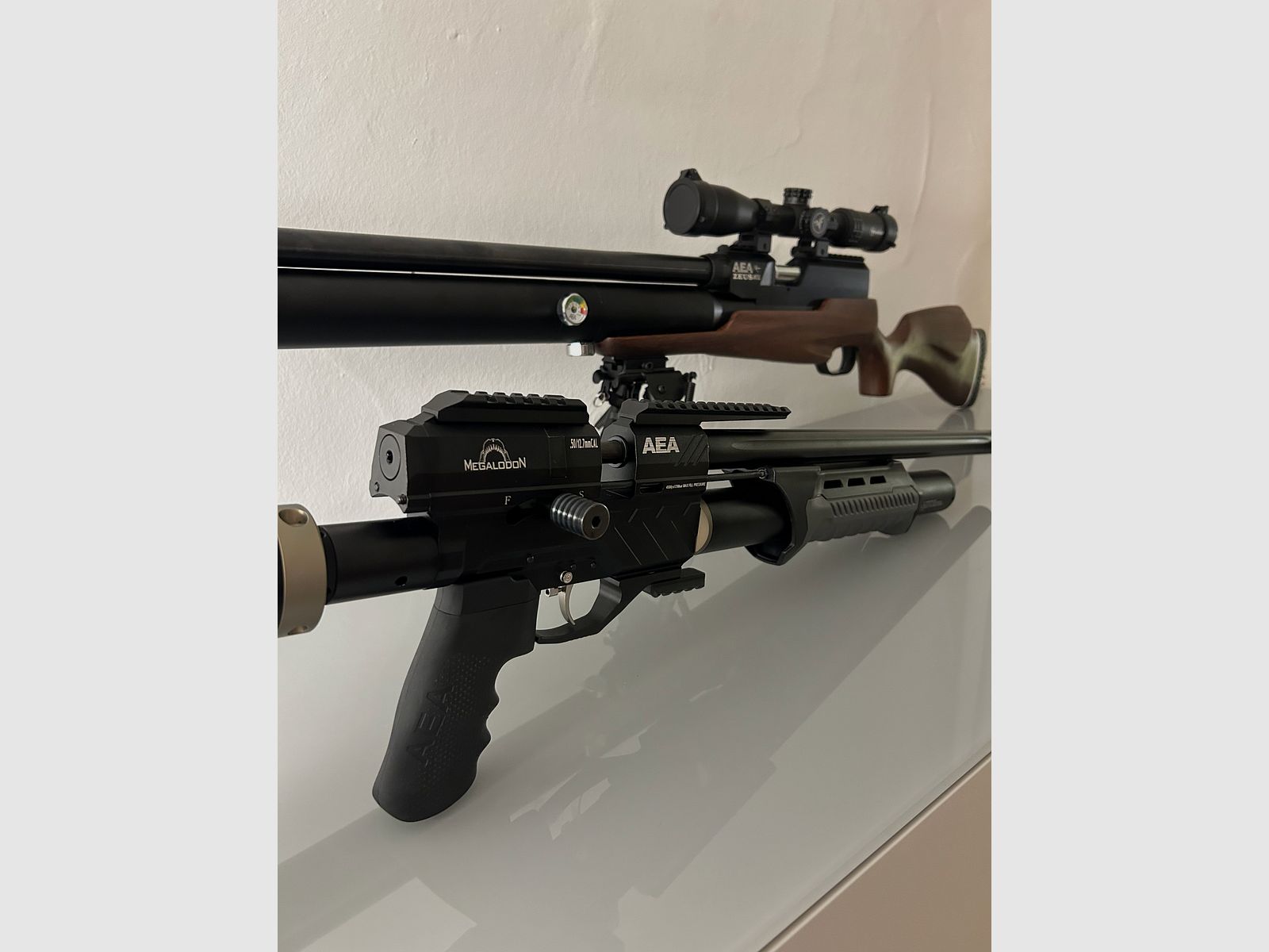 AEA Zeus .68 + AEA Megalodon .50 OVP i akcesoria (tłumik, optyka itp.)