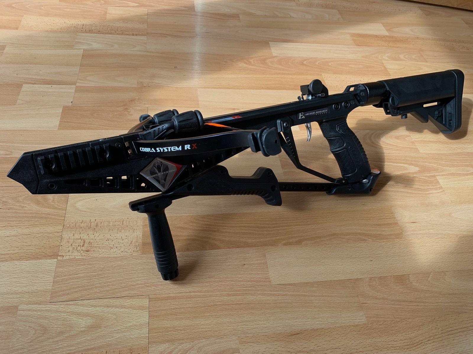 EK Archery Adder kusza z wieloma akcesoriami