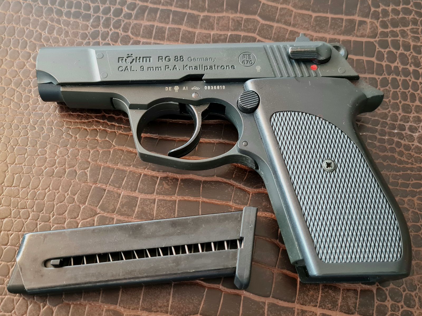 RÖHM RG88 przed przejęciem przez Umarex, zdjęcie 7 z 9