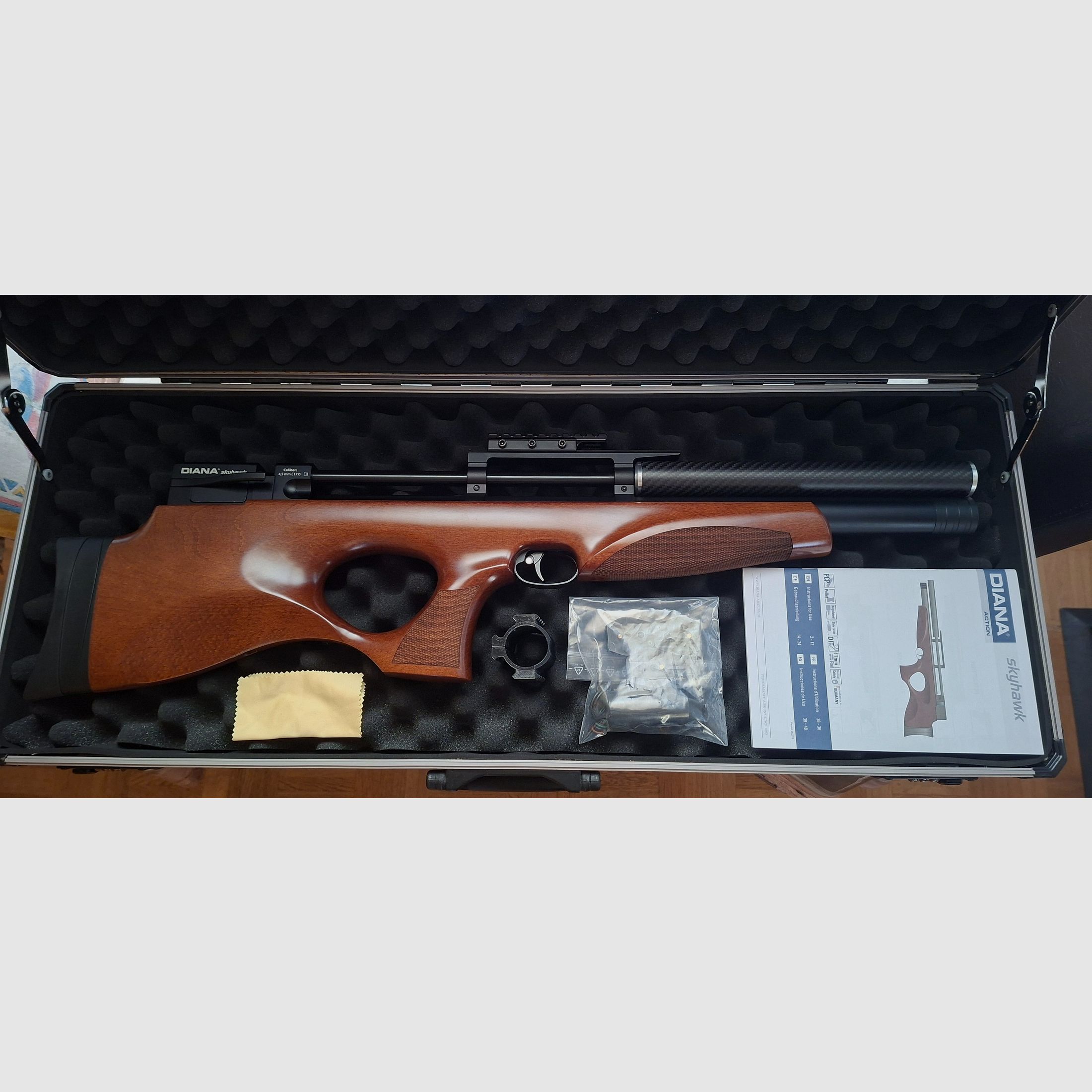 Diana Skyhawk 4,5mm Gen1 mit Nussbaum-Schaft , Bild 5 von 8