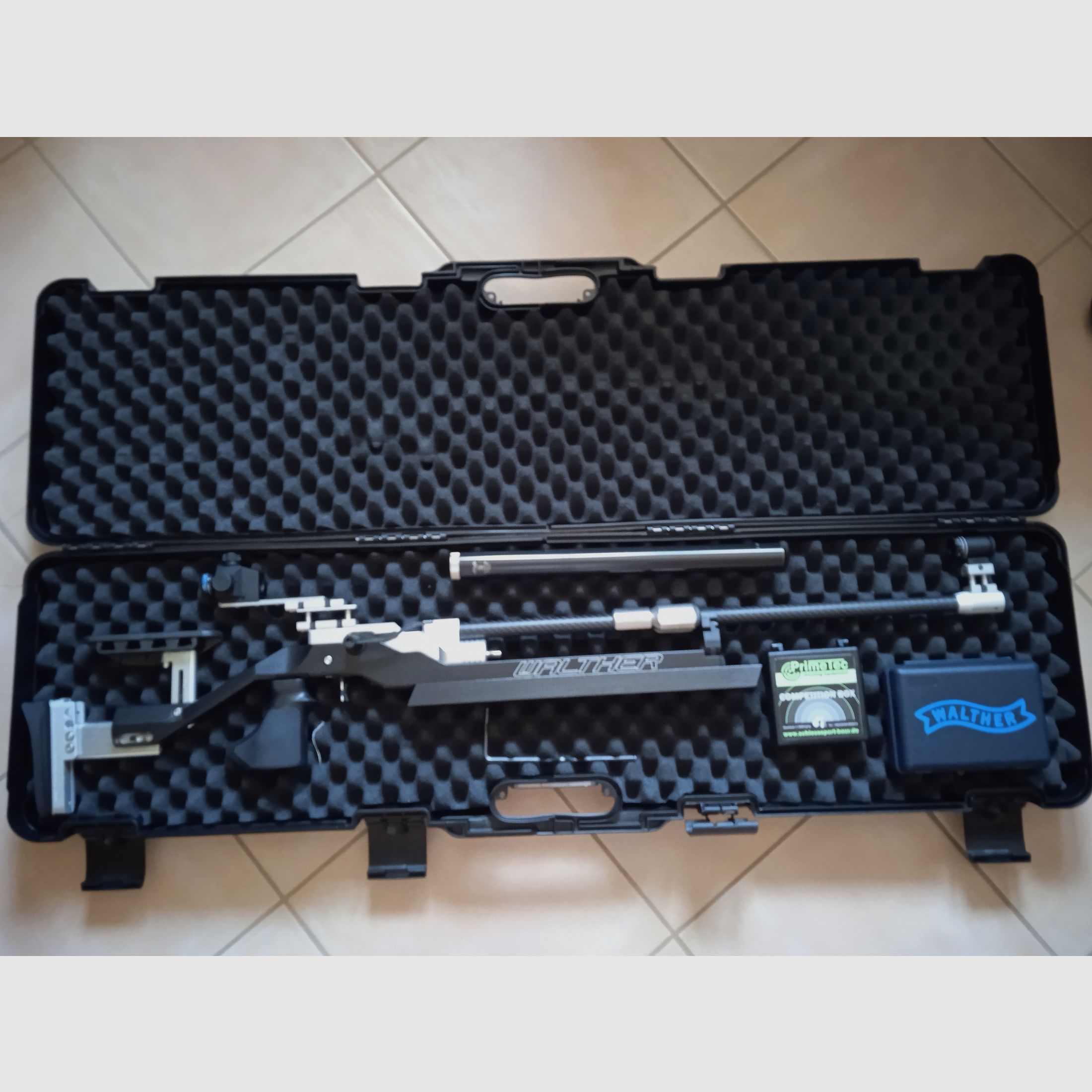Neuwertiges Luftgewehr Typ Walther LG 400  Blacktec Aufgelegt mit Visiererhöhung incl. Koffer.