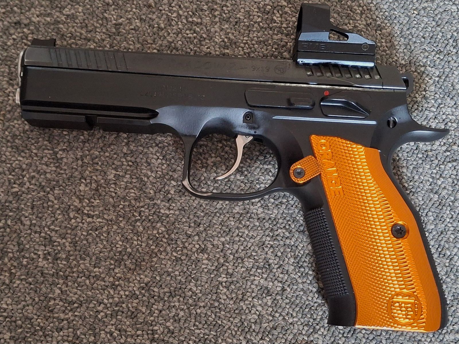 CZ Shadow 2 orange mit Optic