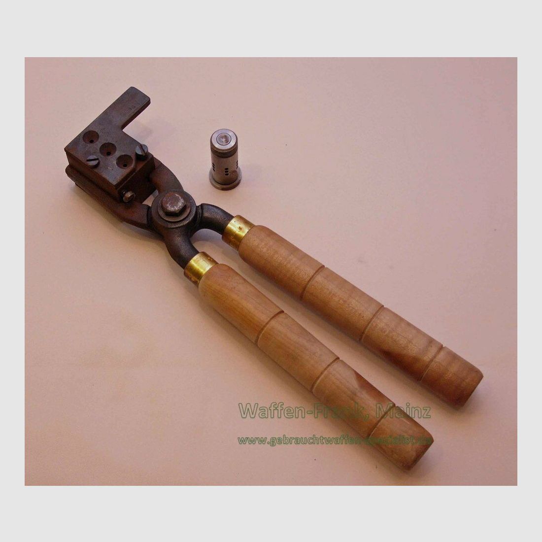 Varios fabricantes de moldes de fundición para KW-G. / Matriz .358 WC