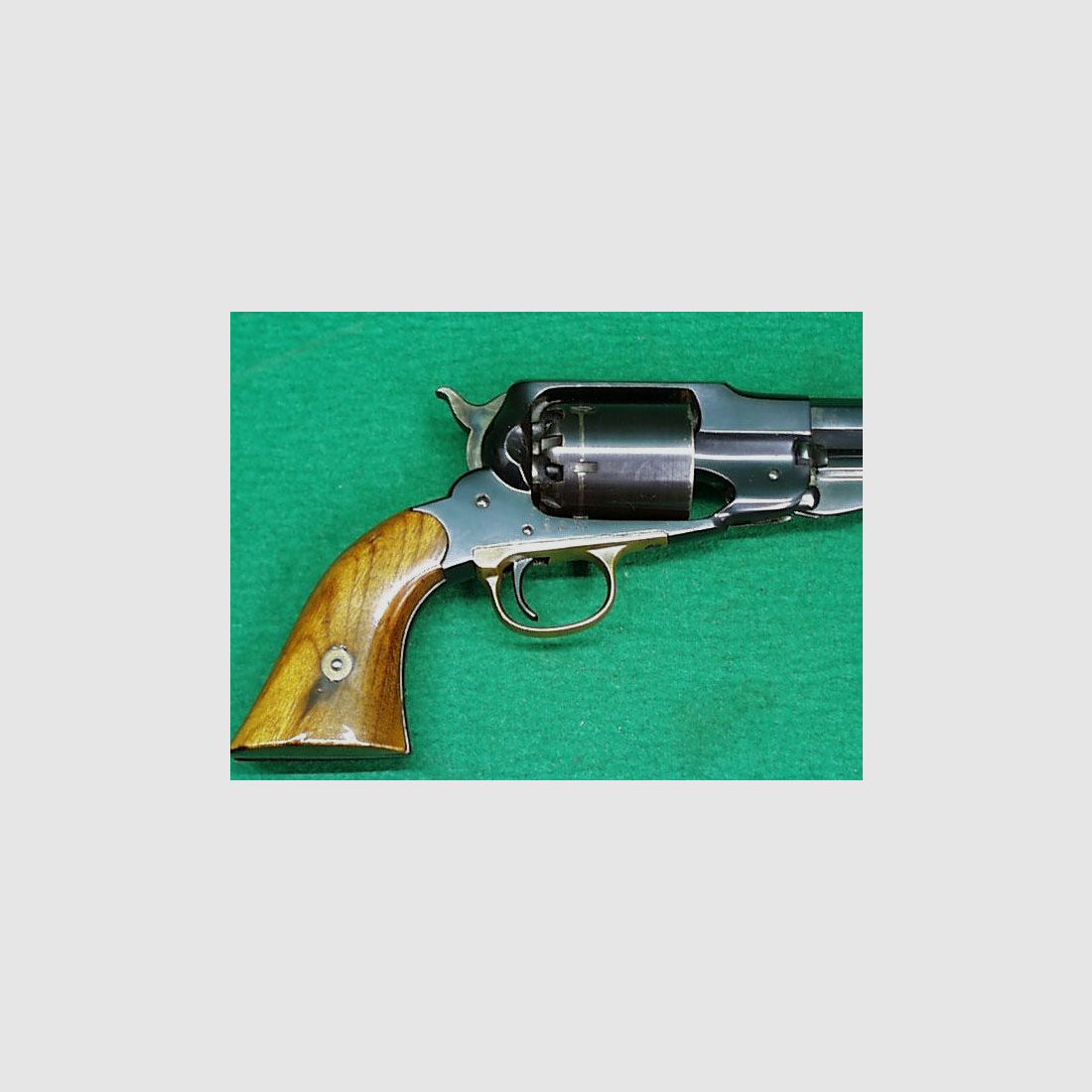 Revolver Uberti Remington 1858