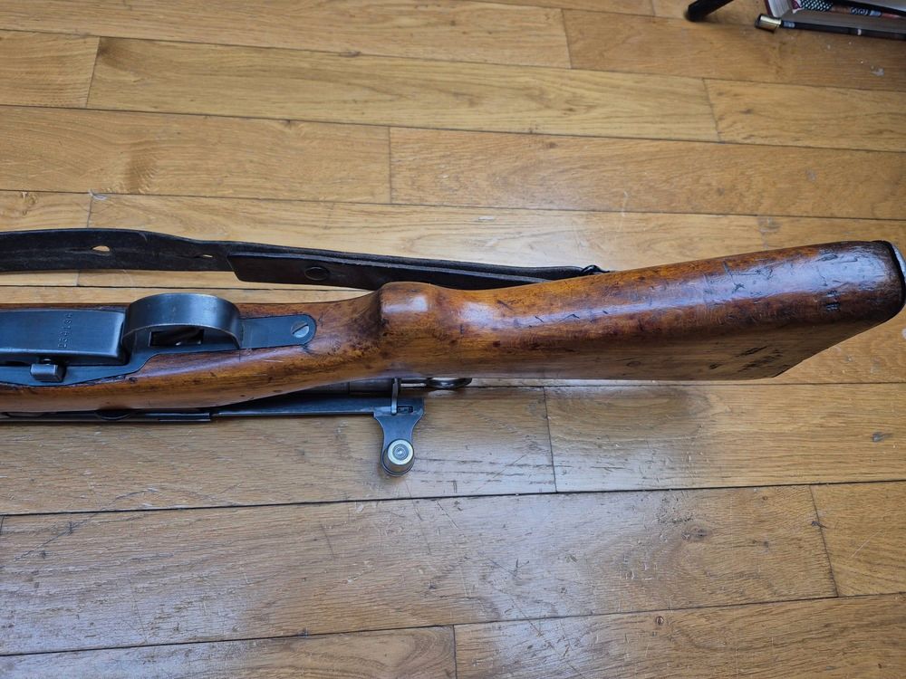 Schöner Schweizer Karabiner K31 - Original Kal. 7.5×55 - Sehr schöner Buchen-Schaft - Ultra weiche und klare Mechanik - Exzellenter Abzug - Sehr schöner Lauf - 100% einheitliche Seriennummer - Prüfbescheinigung vorhanden - Riemen + Laufabdeckung + 1 Clip als Bonus! - Die Schweizer Qualität - TBE+, Bild 9 von 25