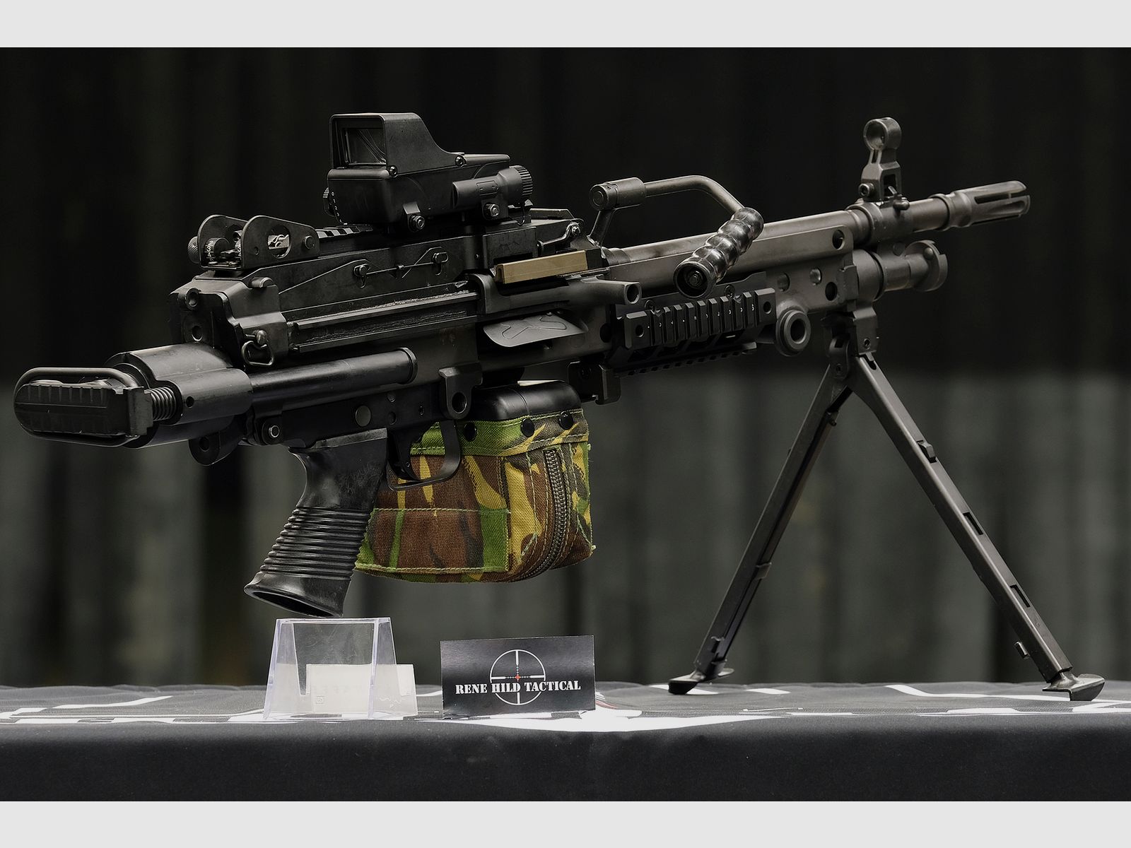 Astra Arms MG553, image 6 sur 7