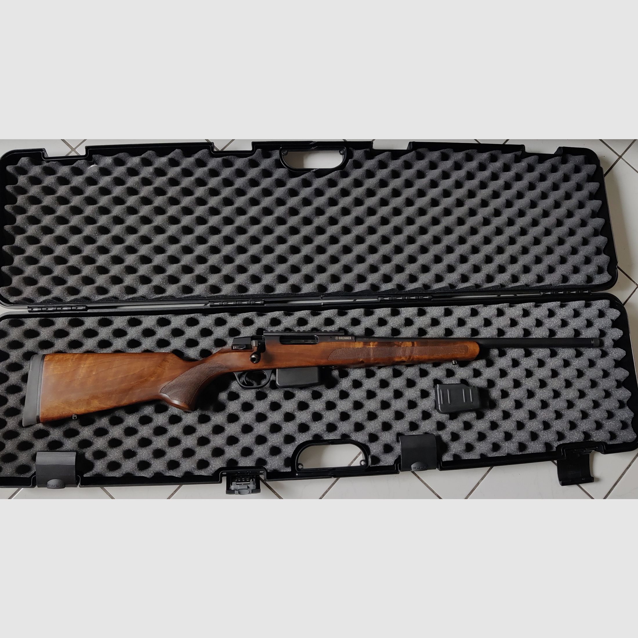 Repetierbüchse Brenner BR20 Kal. 308. Win Holzschaft