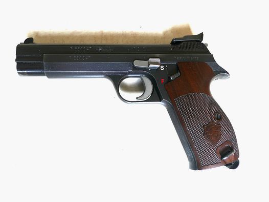  Pistolet sportowy SIG 210 \ 6   Szwajcaria