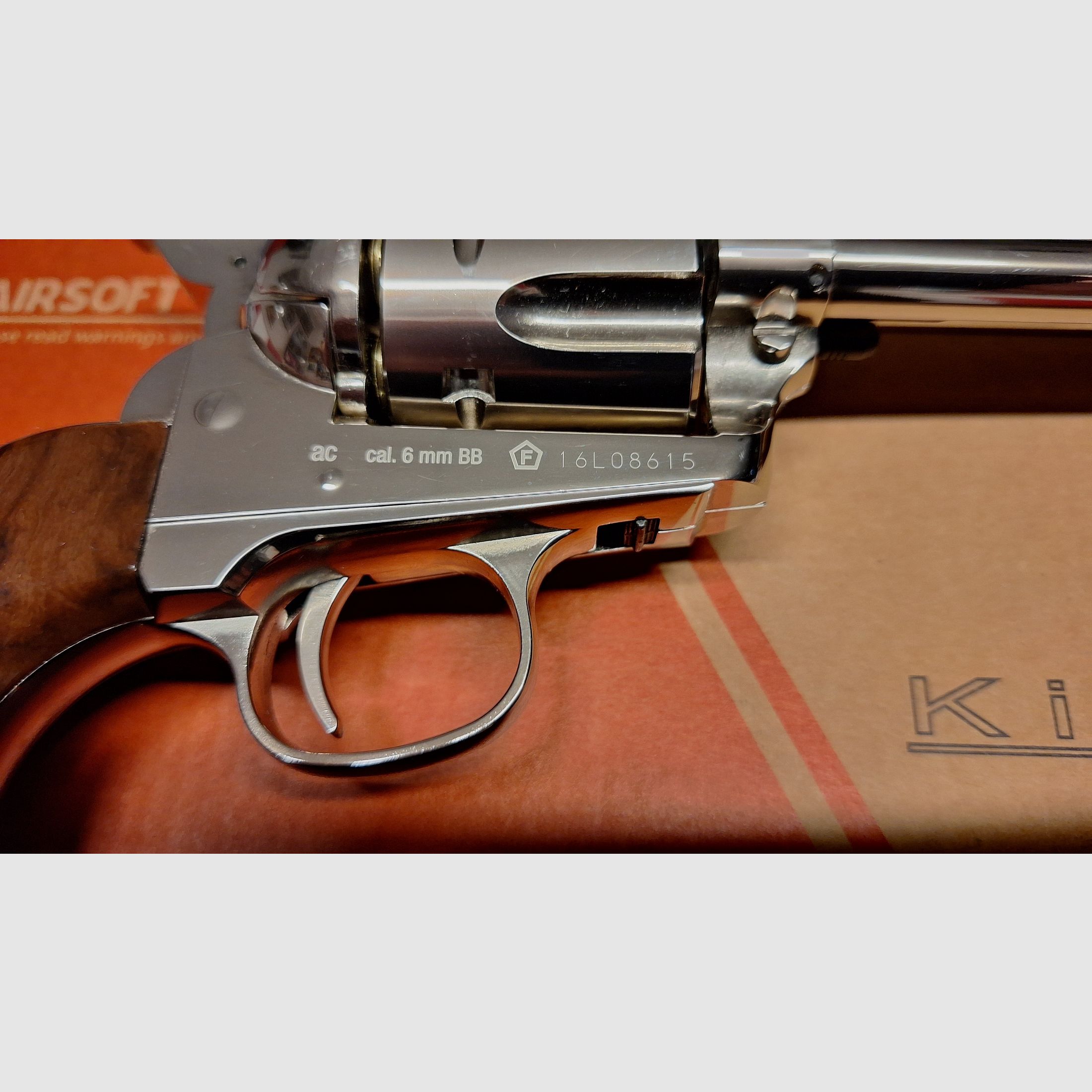 King Arms SAA .45 Peacemaker 7,5 Zoll Revolver CO2 6mm BB silber-chrome Finish