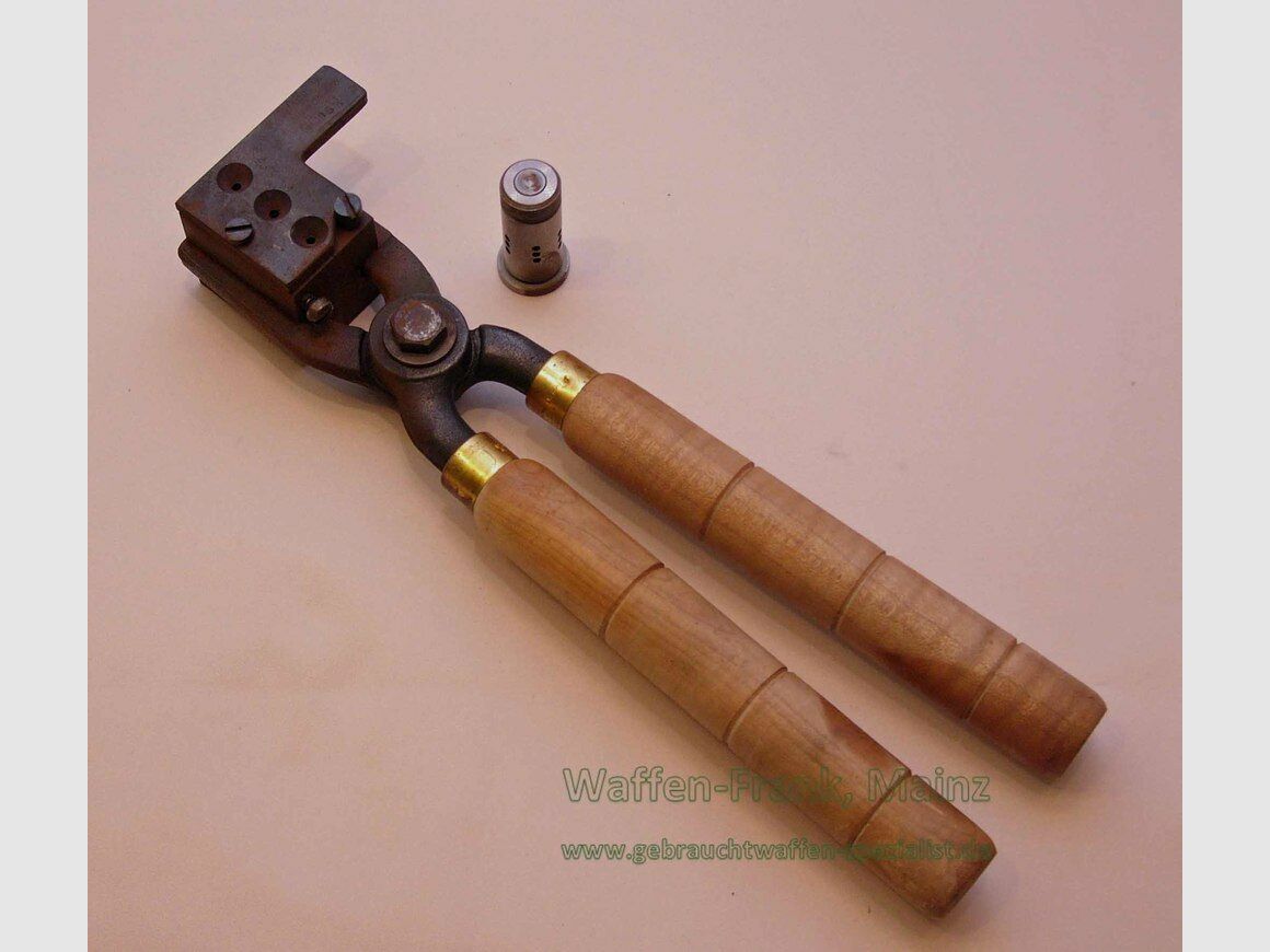 Varios fabricantes de moldes de fundición para KW-G. / Matriz .358 WC
