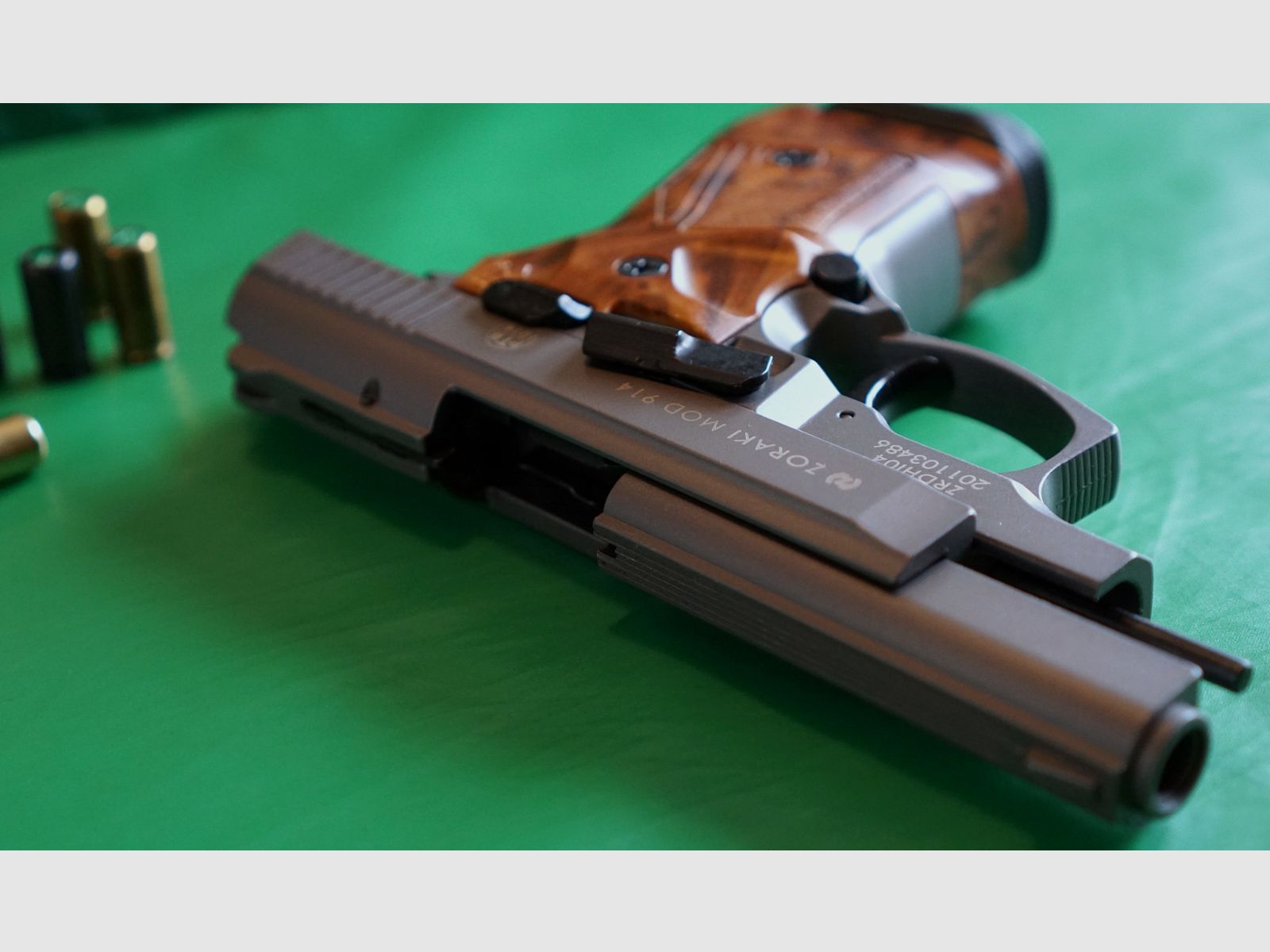 Zoraki 914 Schreckschuss Pistole 9mm P.A.K. titan Holzoptik (1014) 